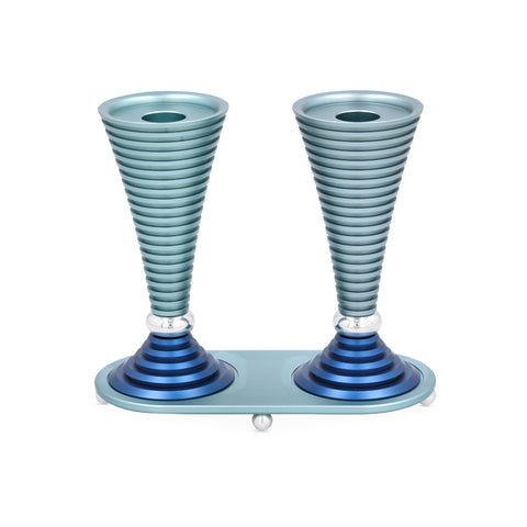 פמוטים עגולים עם מעמד לשבת מדגם Grooved