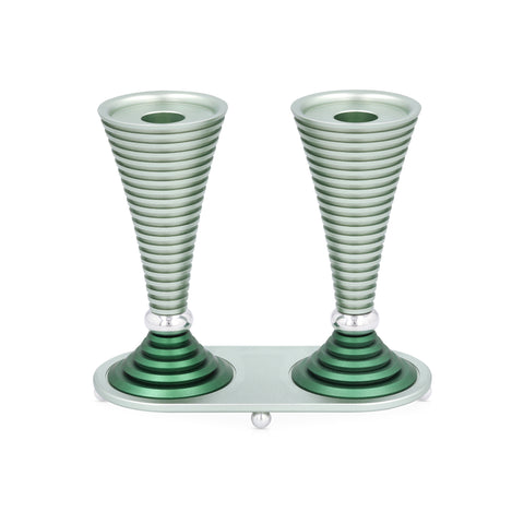 פמוטים עגולים עם מעמד לשבת מדגם Grooved