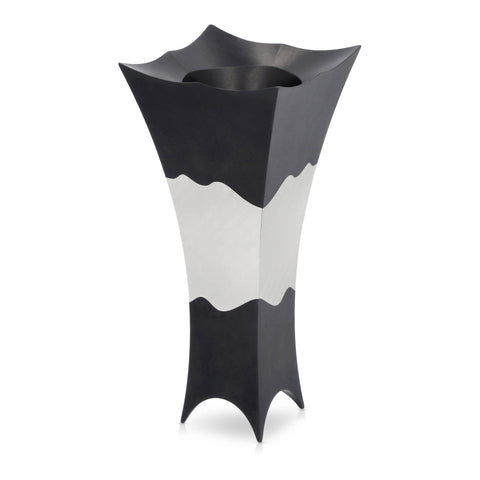 אגרטל Stretched