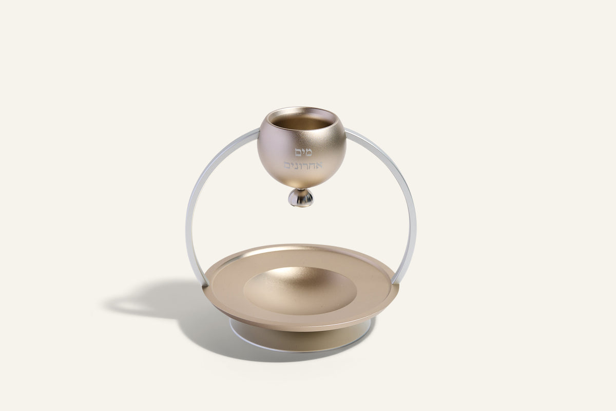 מים אחרונים מודרניים בסגנון Sleek